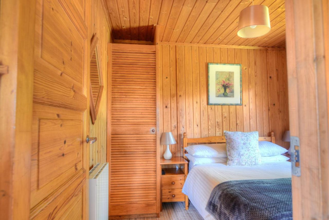 4 Pinewood Retreat Villa Лайм Риджис Екстериор снимка