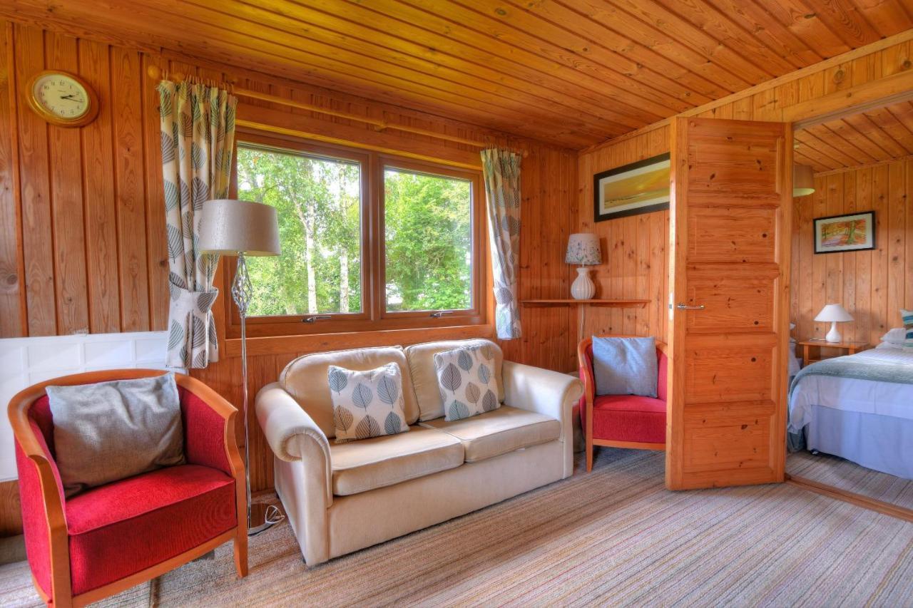 4 Pinewood Retreat Villa Лайм Риджис Екстериор снимка