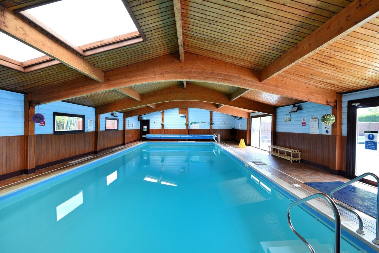 4 Pinewood Retreat Villa Лайм Риджис Екстериор снимка